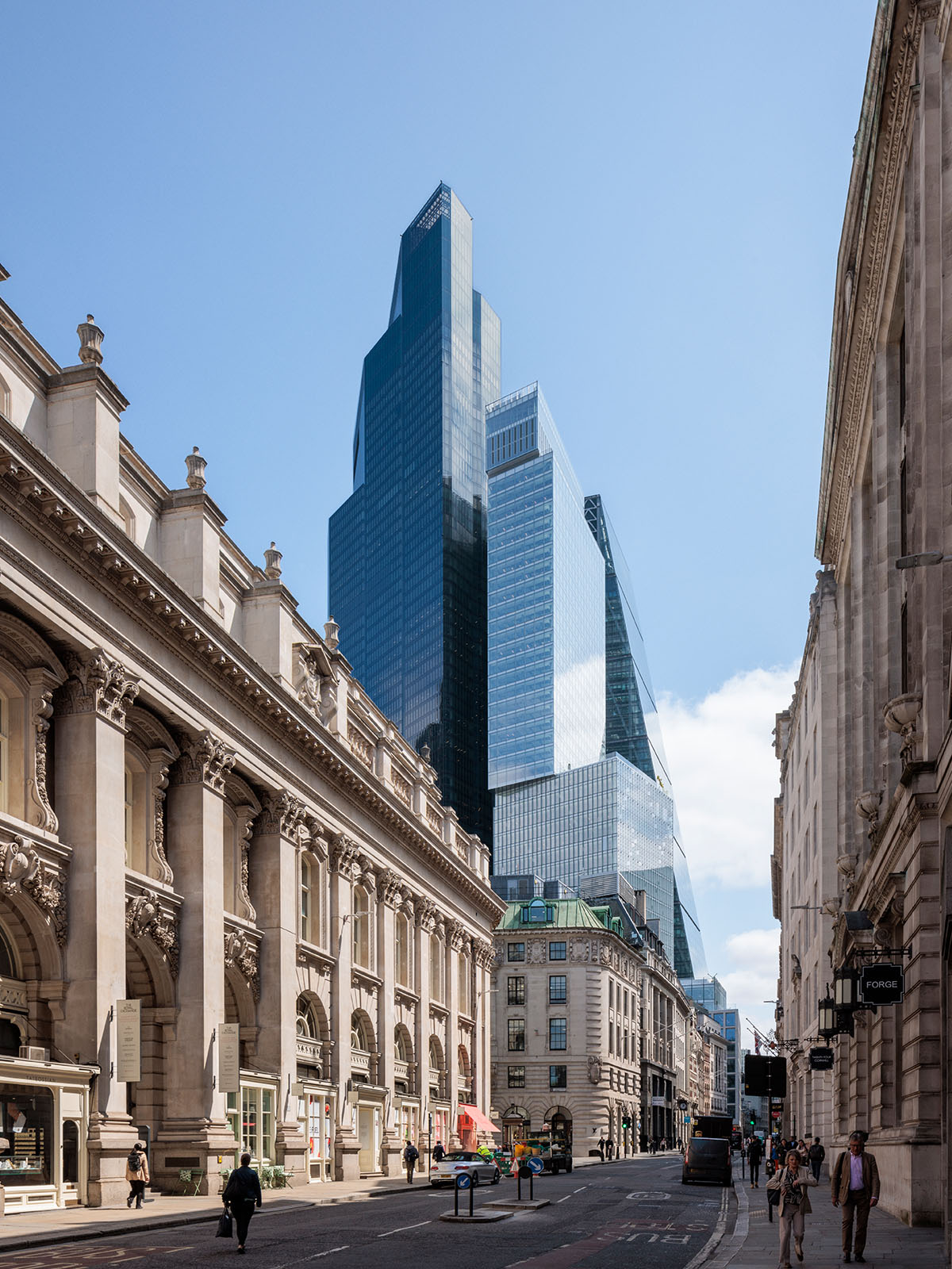 Photo of 8 Bishopsgate in London.